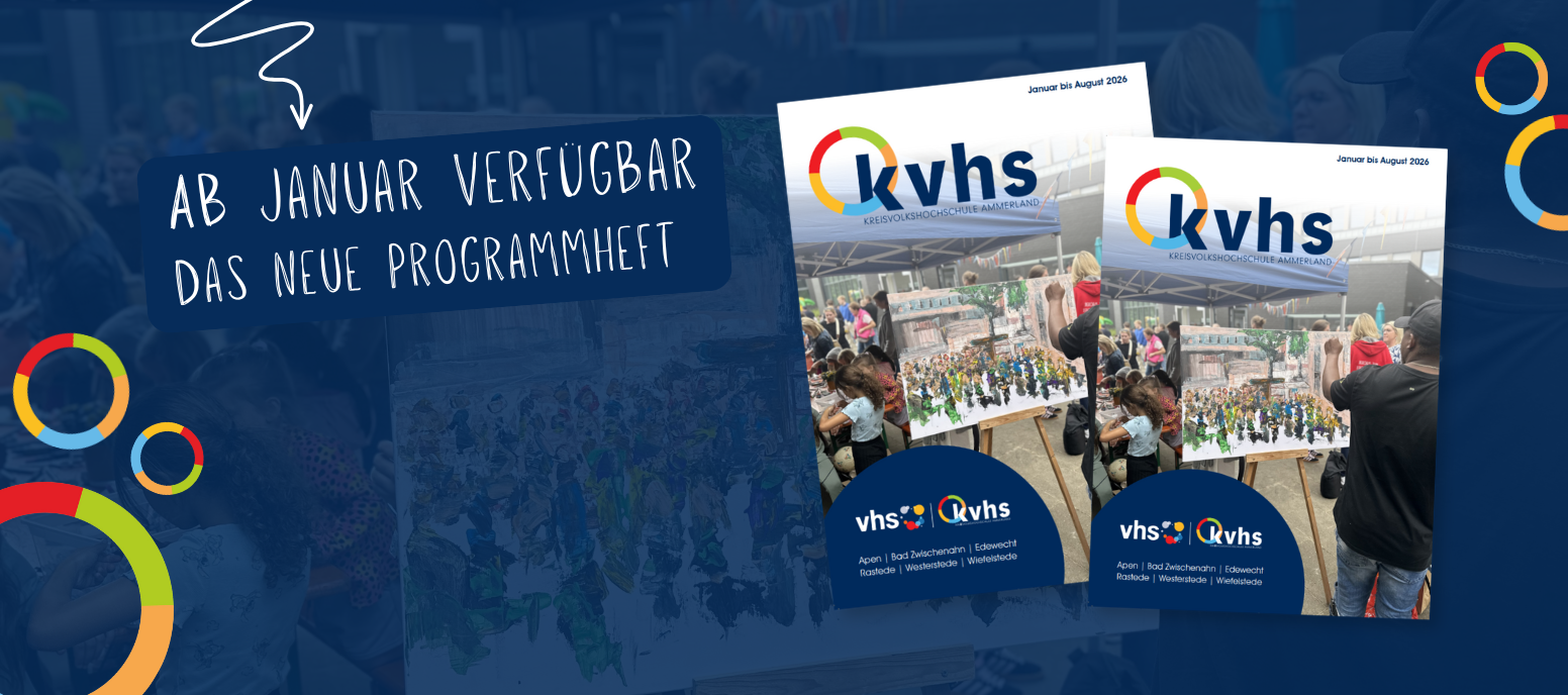 Titelbild des neues Programheftes der kvhs. Das Bild zeigt einen Künstler, der beim Sommerfest die Stimmung einfängt.